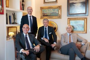 Giovanni Paone con (in alto a sinista) Ciro Imperato (a seguire da sinistra a destra) Giuseppe Valentini e Gianluigi Mazzarella